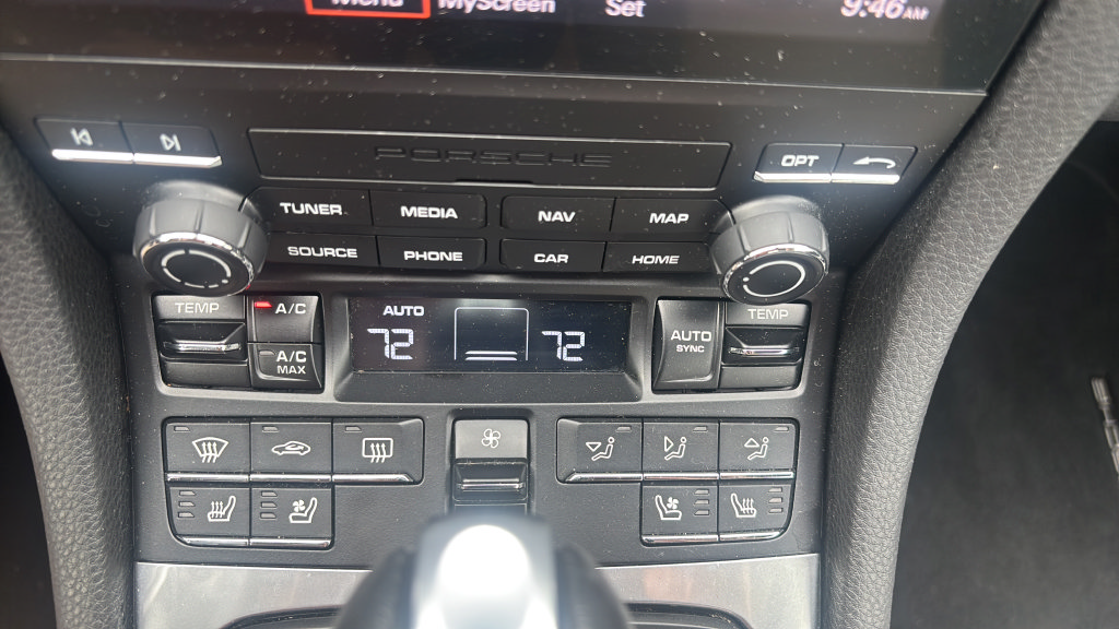 Used 2024 Porsche 718 Cayman RWD image 17