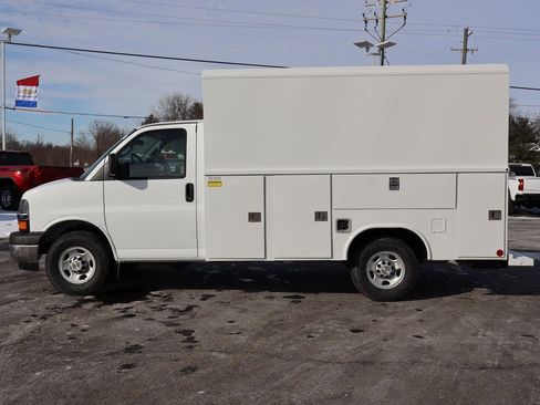New 2026 Chevrolet Express 3500 w/ Power Convenience Package image 31