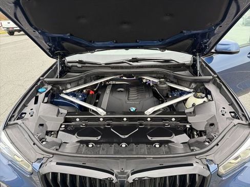 Used 2022 BMW X5 xDrive40i w/ M Sport Package image 24