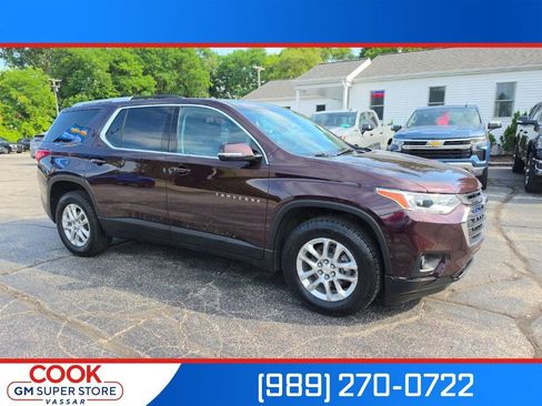 Used 2018 Chevrolet Traverse LT FWD image 1