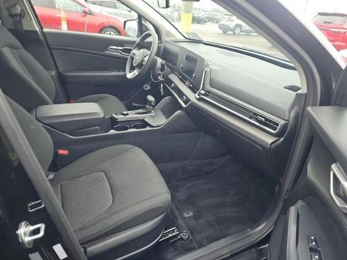 Used 2024 Kia Sportage LX FWD image 19