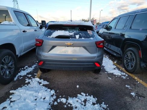 Used 2024 Chevrolet Trax LS w/ Driver Confidence Package image 4