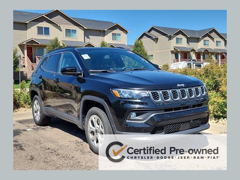 Certified 2025 Jeep Compass Latitude w/ Sun & Sound Group AWD/4WD image 1
