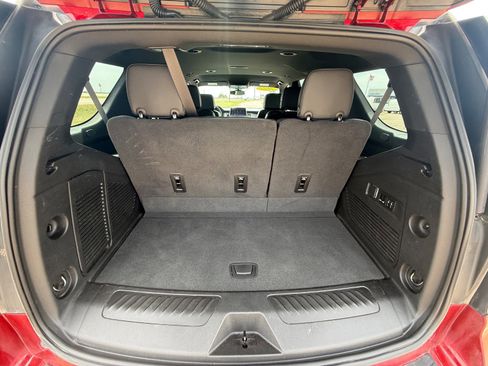 Used 2022 Chevrolet Tahoe LT w/ Luxury Package image 17