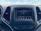 Used 2019 Jeep Cherokee Latitude Plus w/ Comfort/Convenience Group image 4
