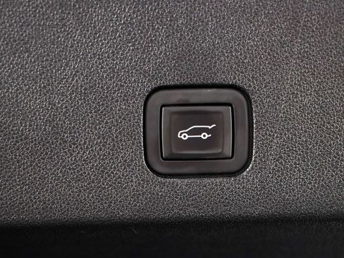 Used 2023 Cadillac XT6 Premium Luxury AWD/4WD image 32