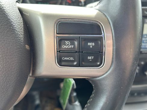 Used 2012 Jeep Liberty Limited Jet w/ Comfort/Convenience Group AWD/4WD image 19