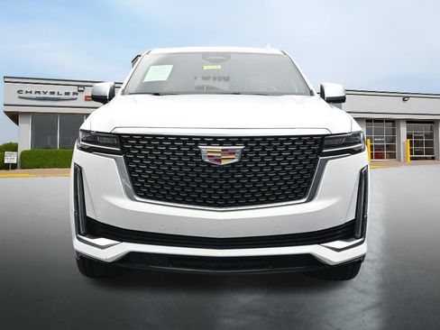 Used 2023 Cadillac Escalade Premium Luxury AWD/4WD image 8