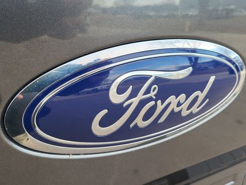 Used 2018 Ford F150 XLT w/ Equipment Group 302A Luxury image 12