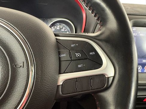 Used 2020 Jeep Compass Trailhawk AWD/4WD image 18