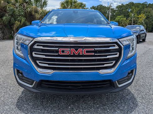 Used 2024 GMC Terrain SLT FWD image 8