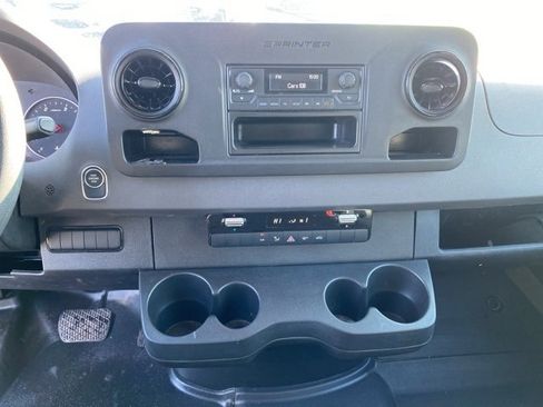 Used 2024 Mercedes-Benz Sprinter 2500 image 23