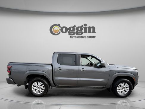 Used 2023 Nissan Frontier SV w/ SV Convenience Package image 4