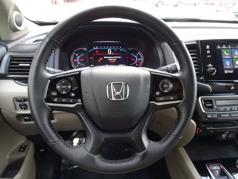 Used 2021 Honda Pilot Touring image 18