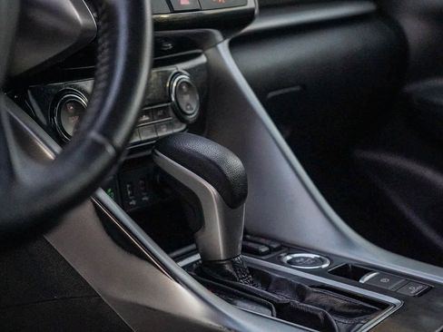 Used 2023 Mitsubishi Eclipse Cross SE image 21