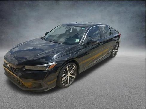 Used 2022 Honda Civic Touring image 3
