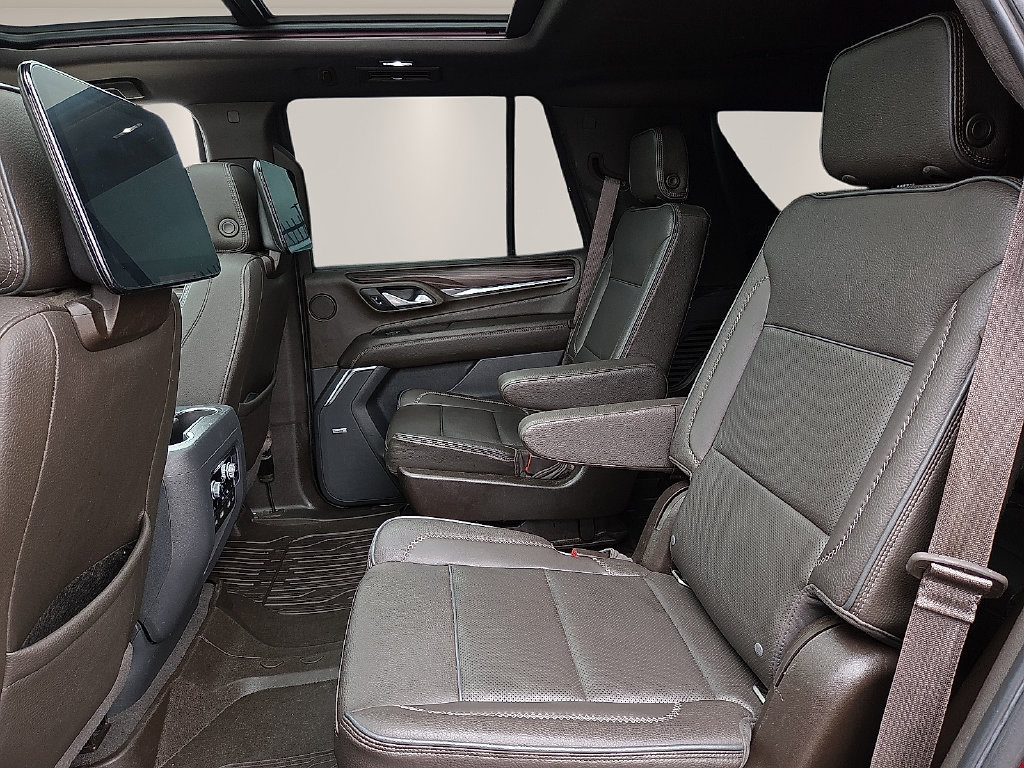 Used 2022 GMC Yukon Denali w/ Denali Ultimate Package AWD/4WD image 13