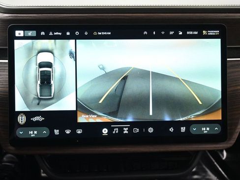 Used 2023 Rivian R1T Adventure image 32