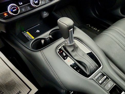 Used 2025 Honda HR-V EX-L image 17