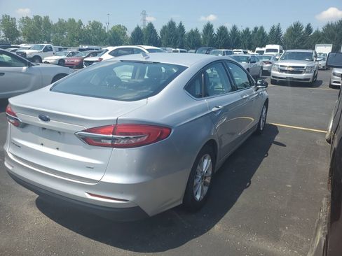 Used 2019 Ford Fusion SE FWD image 7