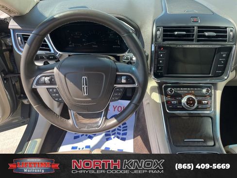 Used 2017 Lincoln Continental Select FWD image 8