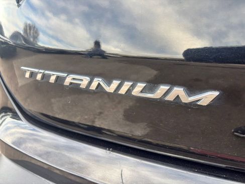 Used 2021 Ford Edge Titanium image 9