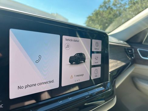 New 2026 Volkswagen Atlas SEL Premium R-Line image 13