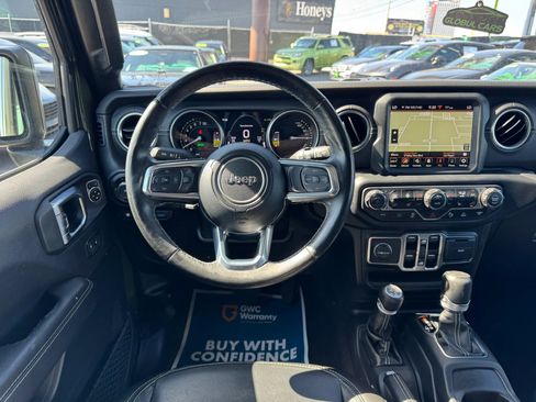 Used 2021 Jeep Wrangler Unlimited Sahara w/ Cold Weather Group AWD/4WD image 18