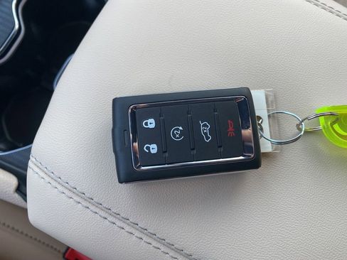 New 2025 Jeep Grand Cherokee Limited RWD image 49