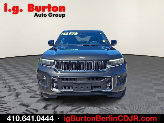 Used 2024 Jeep Grand Cherokee Overland w/ Luxury Tech Group IV AWD/4WD image 2