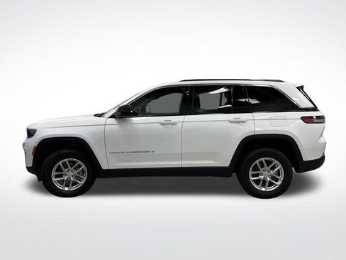 Used 2024 Jeep Grand Cherokee Laredo X w/ Luxury Tech Group I image 12