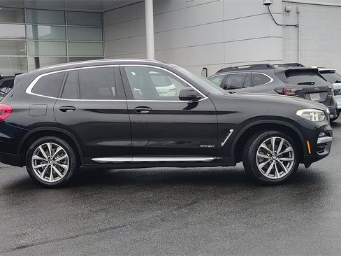 Used 2018 BMW X3 xDrive30i image 2