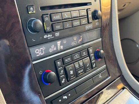 Used 2014 Cadillac Escalade Premium image 14