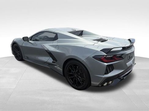 Used 2024 Chevrolet Corvette Stingray Premium Conv w/ Z51 Performance Package RWD image 6