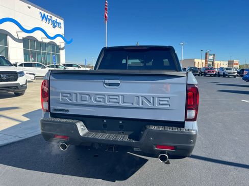 New 2026 Honda Ridgeline Black Edition image 12