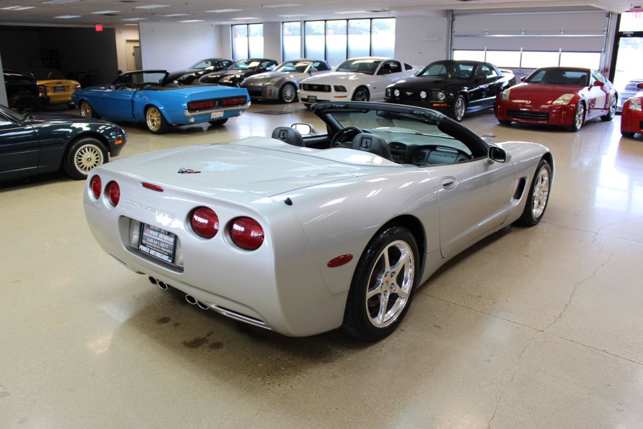 Used 2004 Chevrolet Corvette Convertible w/ Preferred Equipment Group RWD image 37