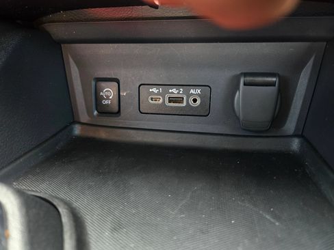Used 2024 Nissan Sentra SR w/ SR Premium Package FWD image 29