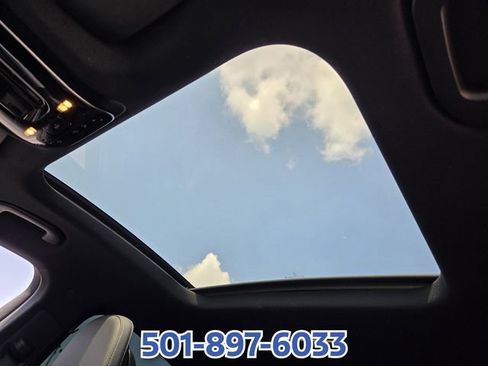 Used 2024 Mercedes-Benz GLC 300 4MATIC image 17