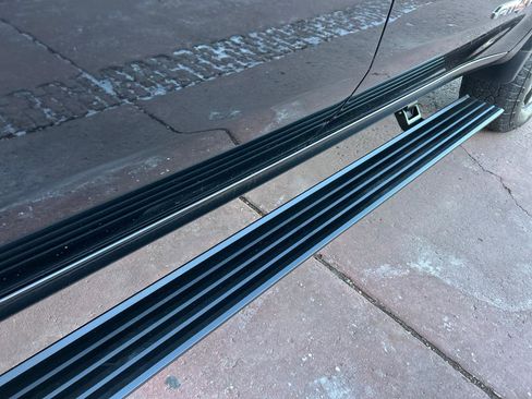 Used 2025 GMC Sierra 3500 AT4 w/ AT4 Premium Plus Package image 6