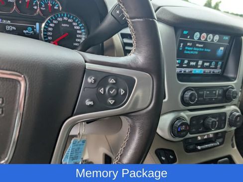 Used 2019 GMC Yukon XL SLT AWD/4WD image 13