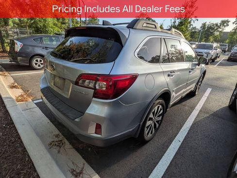 Used 2016 Subaru Outback 2.5i Limited AWD/4WD image 6