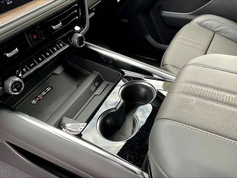 New 2026 Chevrolet Tahoe High Country image 8