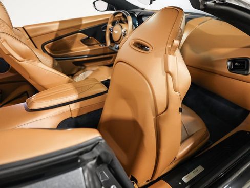 Used 2021 Aston Martin DBS Superleggera Volante image 28