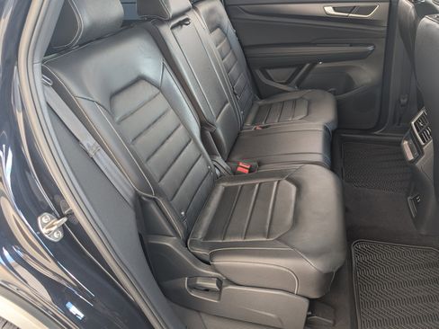 Used 2025 Volkswagen Atlas Cross Sport SEL image 20