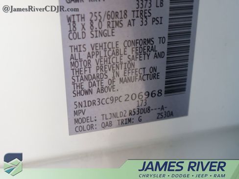 Used 2023 Nissan Pathfinder SL image 40