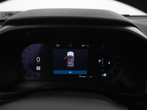 Used 2023 Volvo XC40 B5 Ultimate w/ Protection Package Premier image 20