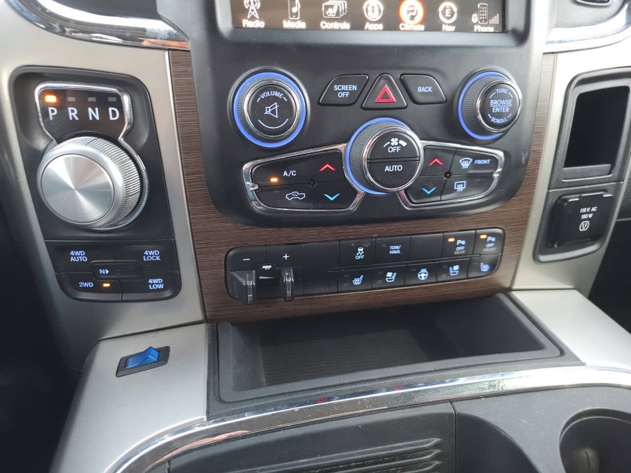 Used 2015 RAM 1500 Laramie w/ Convenience Group AWD/4WD image 27