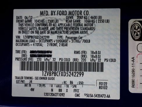Used 2013 Ford Mustang GT Premium w/ Electronics Pkg RWD image 17