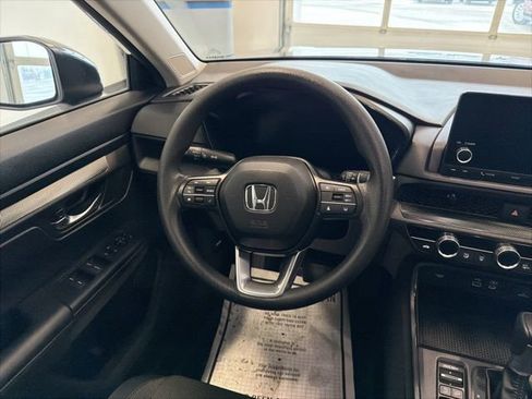 Used 2025 Honda CR-V EX image 27