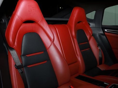 Used 2023 Porsche Panamera 4 Platinum Edition image 13